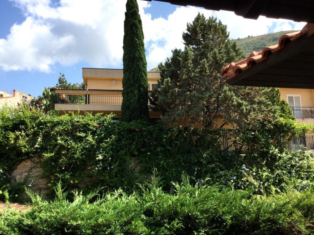 B&B Villa Di Giorgi Чефалу Екстериор снимка